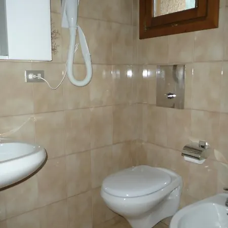 Sorive Hotel 2*
